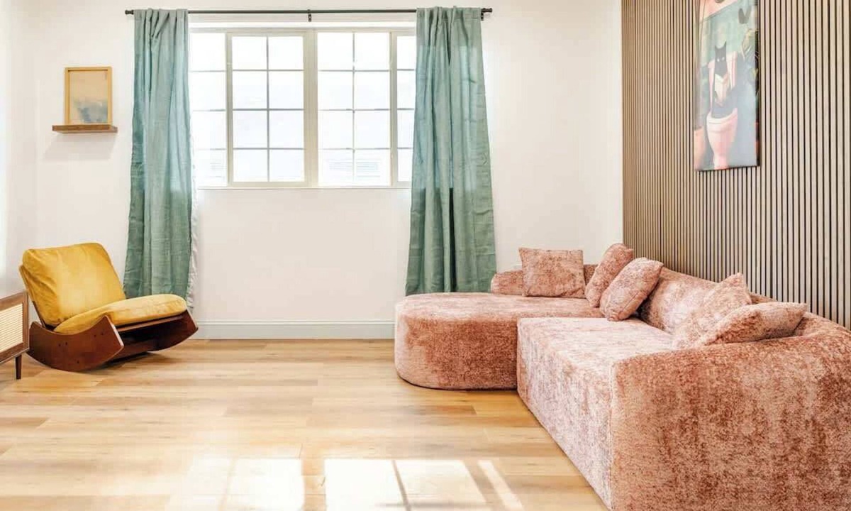 West Poplar Apartment | 4. Showa Era Charm In Historic Fishtown