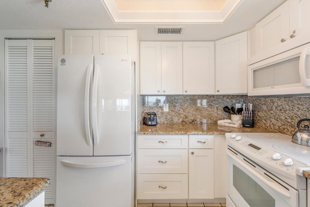 Madeira Beach House | 401 Arie Dam Condos