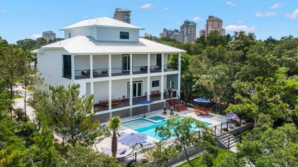 Gulf Pines House | 418 m² House ∙ 8 bedrooms ∙ 28 guests