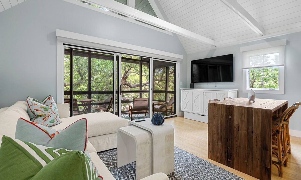 West Beach Condo | 4295 Mariners Watch Villa by Akers Ellis Rentals