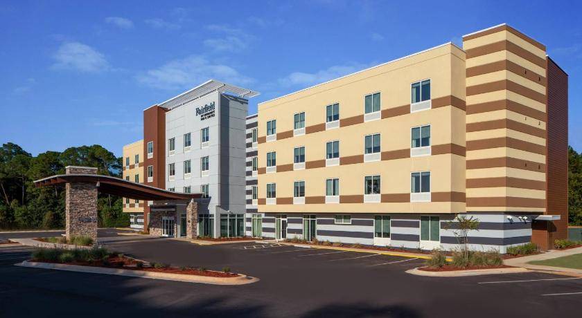Northwest Pensacola Hotel | 43 m² Hotel ∙ 127 guests