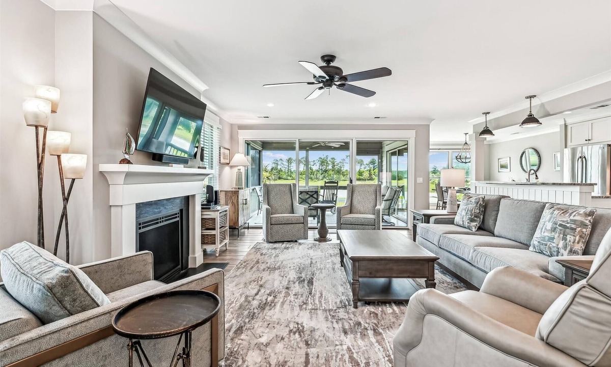 South Beach Villa | 46 Lands End ~ Gorgeous Views of the Braddock Cove from Luxury 3BR Townhome!