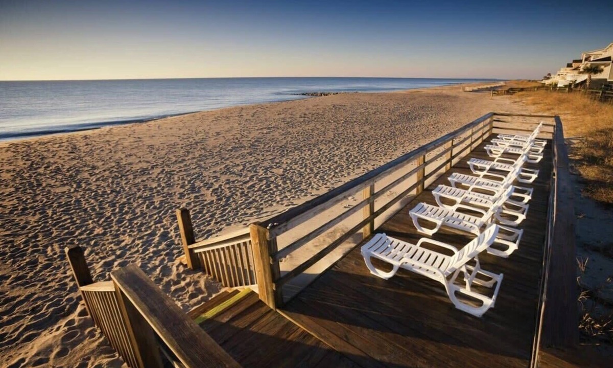 Ocean Ridge Condo | 4BR Coastal Retreat w/Balcony at Ocean Ridge