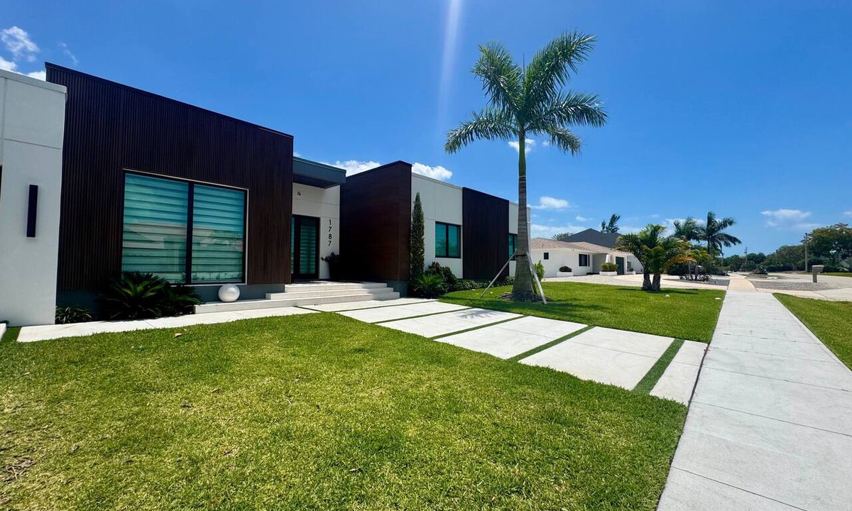 Marco Island House | 4BR Marco Island home with heated pool, WiFi, and full kitchen.