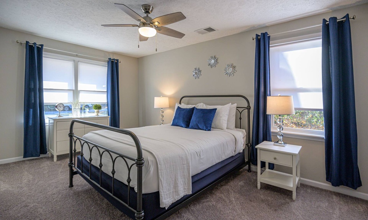 Addison Heights House | 4BR Near KSU & Town Center | 5%/10% Off