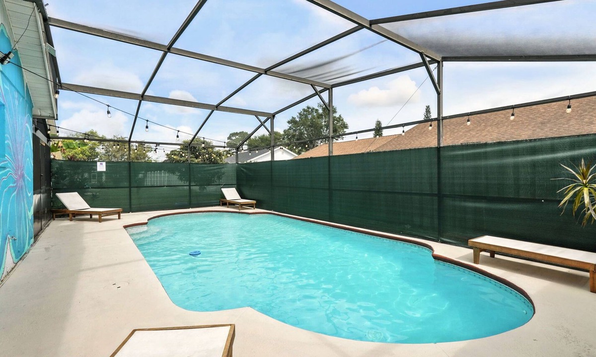 Indian Point House | 4BR Villa with Free Heated Pool & Grill Near Disney