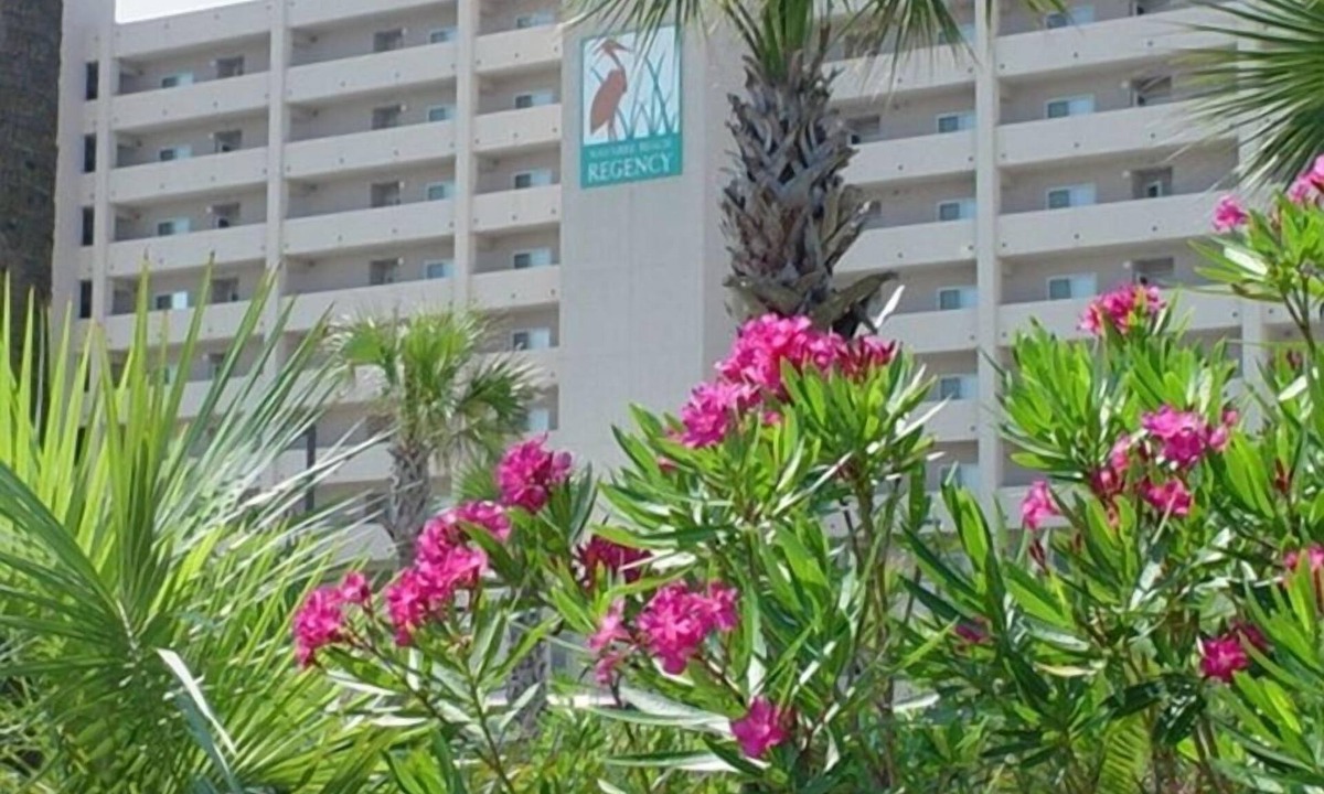Navarre Beach Condo | 4th Floor Beauty! Aug. 4-10 OPEN! Book NOW! Walk in Shower!