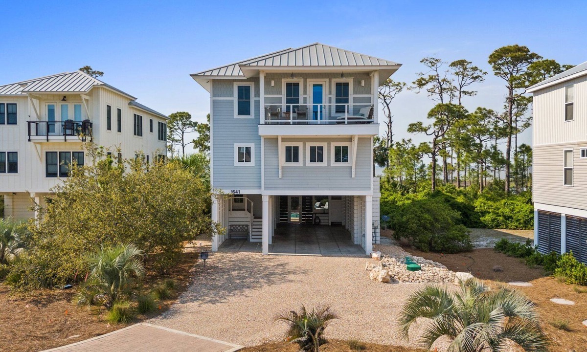 East End House | 4th of July week now available as a Friday or Saturday check in!