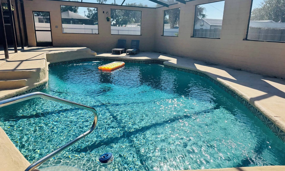 Lakeland Highlands House | 5/3 Pool Home In Central Lakeland, Pet Friendly!