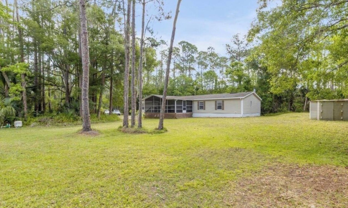 Tomoka Farms House | 5 Acres of Peace: Country Roads & Coastal Joy