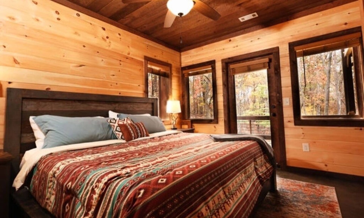 Morganton Cabin | 5 Bears Hot Tub Fire Pit Game Room Near Blue Ridge
