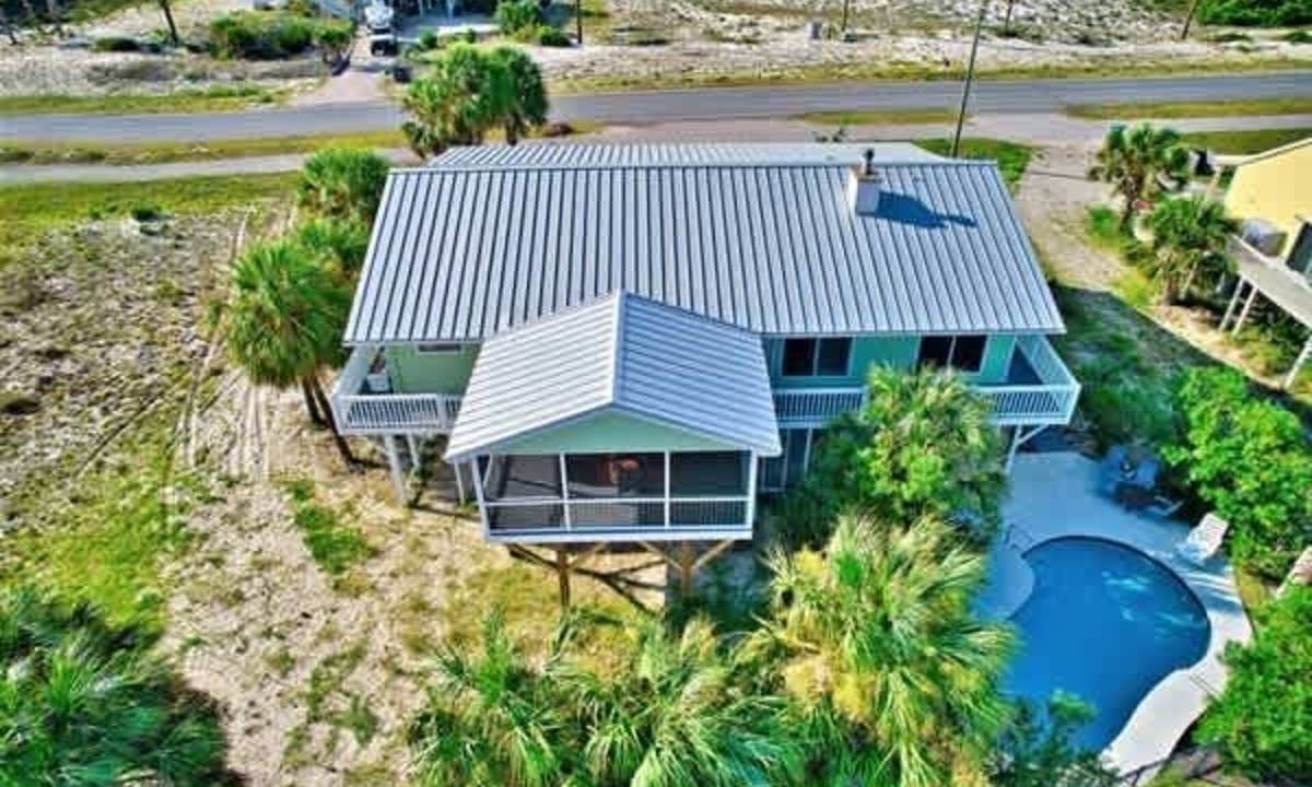 East End House | 5 Bedroom. Heated Pool, Pet Friendly, 4 King SGI