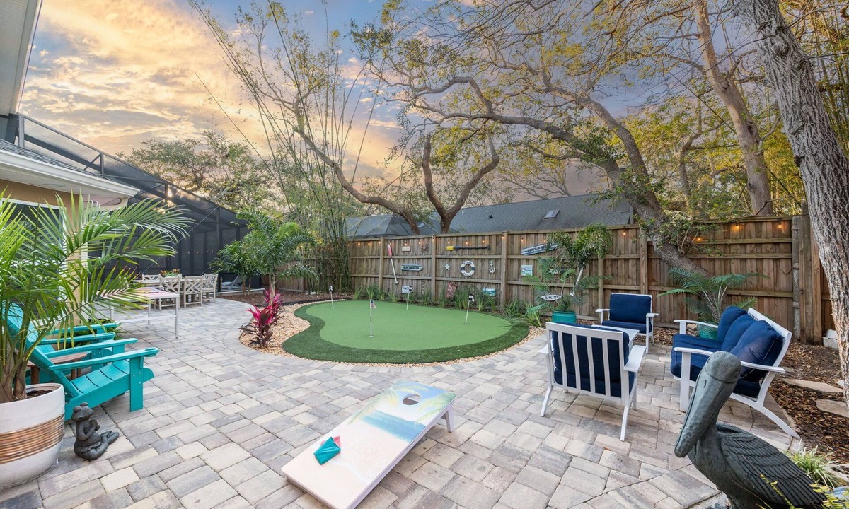 Vilano Beach House | 5 Bedrooms, Pool+Spa, WALK to beach&river, PutPut, 10 min. to DT, Huge backyard