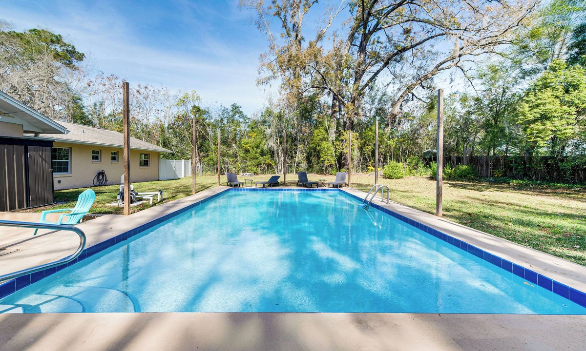 Fort King District House | 5 Mi to Silver Springs State Pk: Gem w/Game Room!