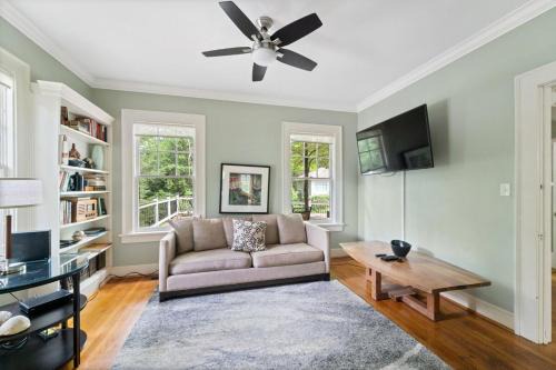 East Side Villa | 5BR Atlanta Historic-Sleeps 10-Near Emory & CDC