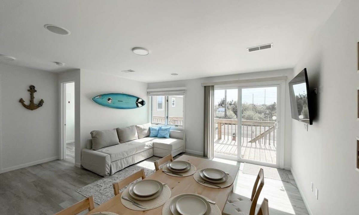 Mud City House | 5BR bay-view home, beach badges, mins to LBI