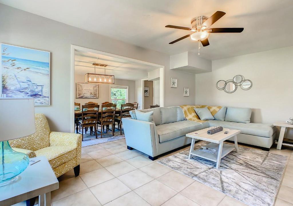 Gulf Gate Estates Villa | 5min from the beach 8 min from Siesta Key