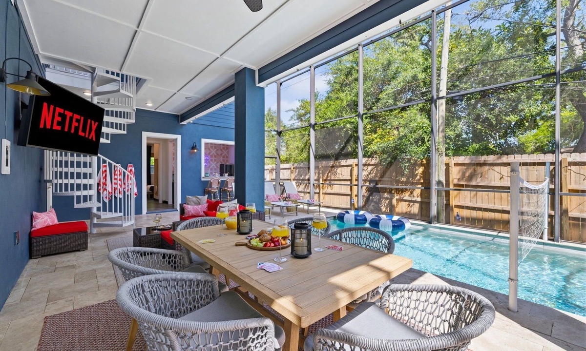 Seminole House | 6 Bedroom/7Bathroom Heated Pool Hot Tub Gym Game Room Outdoor Bar Near Beach