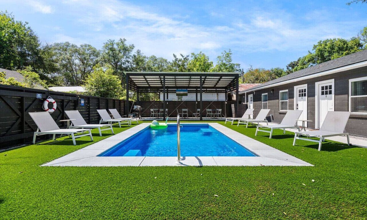 North Charleston Apartment | 6 Bedroom Compound with Pool!