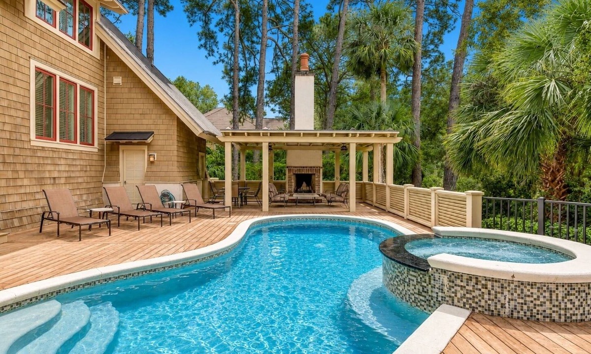 Sea Pines House | 6 Piping Plover-A true smart home with media room! 146 Yard walk to the Beach
