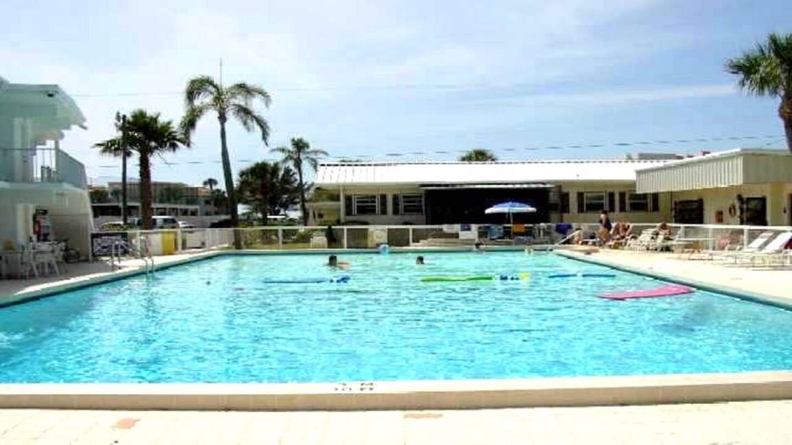 Golden Beach Condo | 65 m² Condo ∙ 1 bedroom ∙ 6 guests