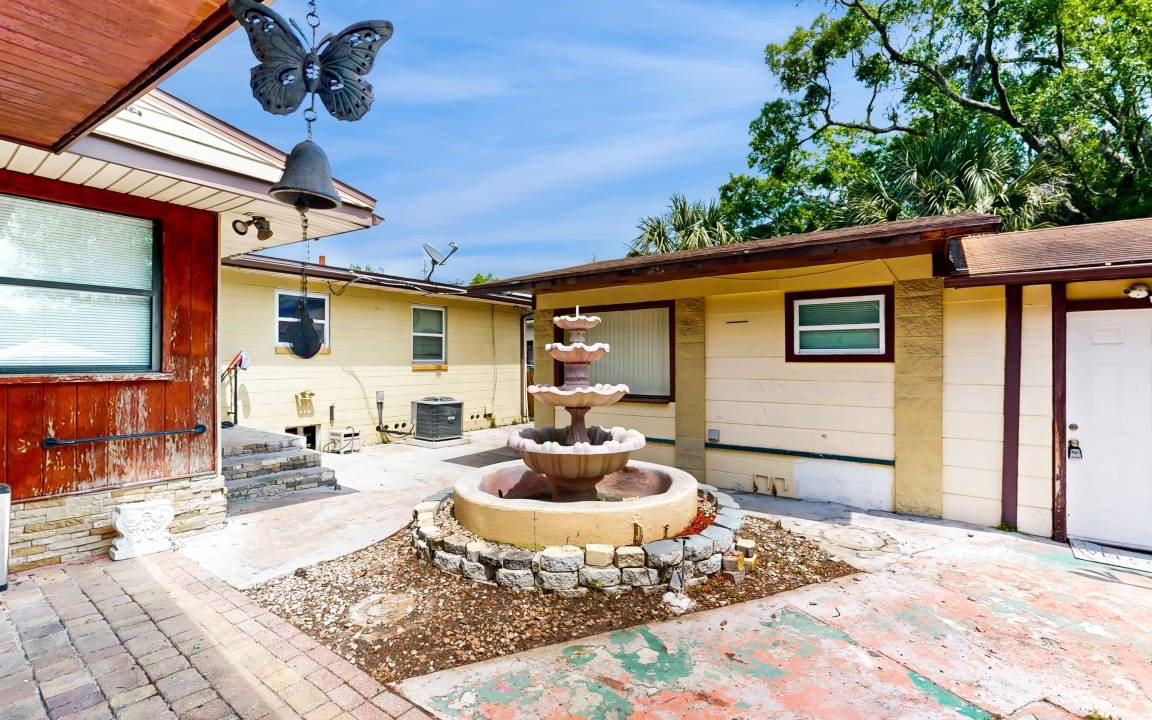 Sans Souci House | 68 m² House ∙ 1 bedroom ∙ 4 guests