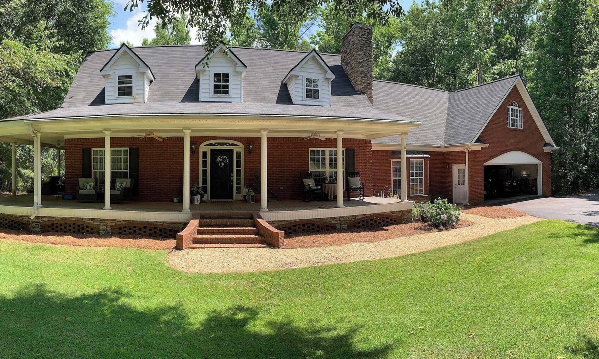 Villa Rica House | 6BR Country Estate - Wrap-Around Porch, 600sf Study & Amazing Views