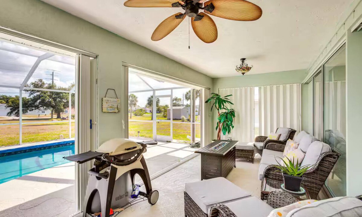Englewood East House | 7 Mi to Beach: Family-Friendly Englewood Escape!