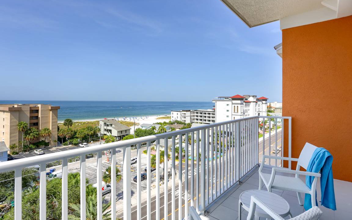 Madeira Beach Condo | 71 m² Condo ∙ 2 bedrooms ∙ 6 guests