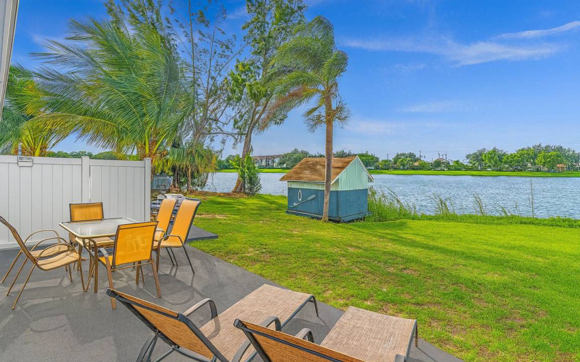 Davie House | 78 m² House ∙ 2 bedrooms ∙ 6 guests