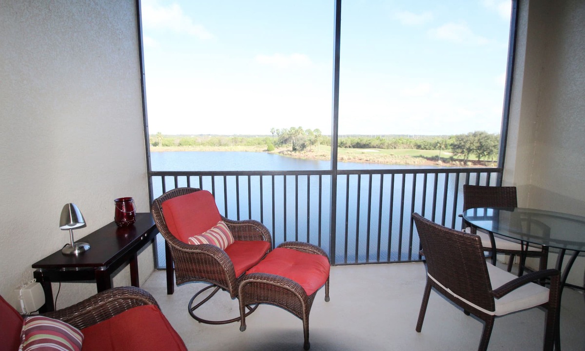 Braden River House | 7911-304 Gorgeous view condo with a golf membership