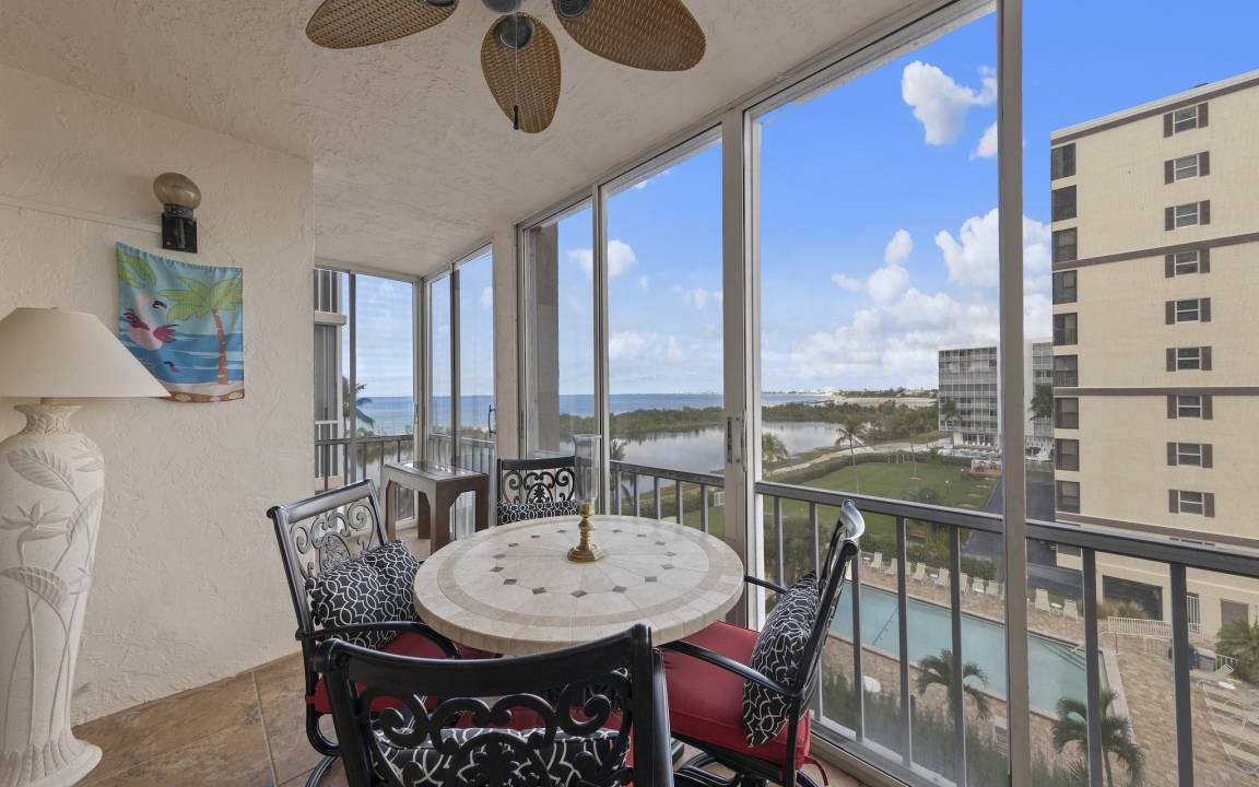 South Island Condo | 93 m² Condo ∙ 1 bedroom ∙ 2 guests