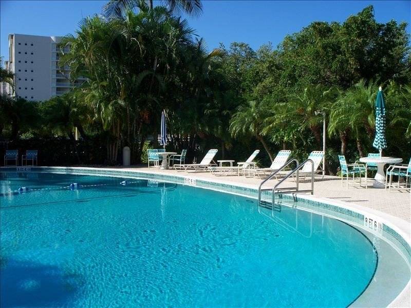 Vanderbilt Beach Condo | 93 m² Condo ∙ 1 bedroom ∙ 4 guests
