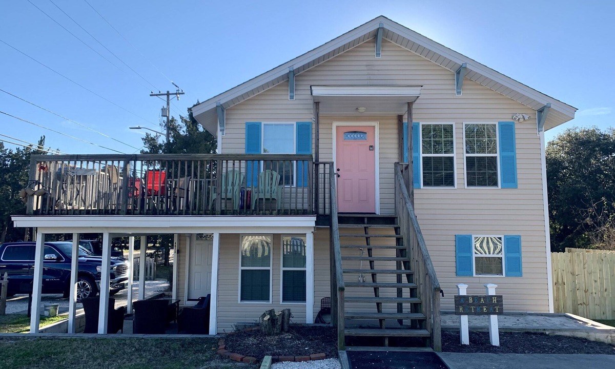 Myrtle Beach House | A Beach Retreat Up-Hot tub, pet-friendly, 2 blocks to beach