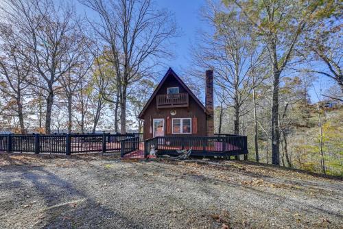 Byrdstown House | A Hidden Gem! Couple’s Escape w/Dale Hollow Views