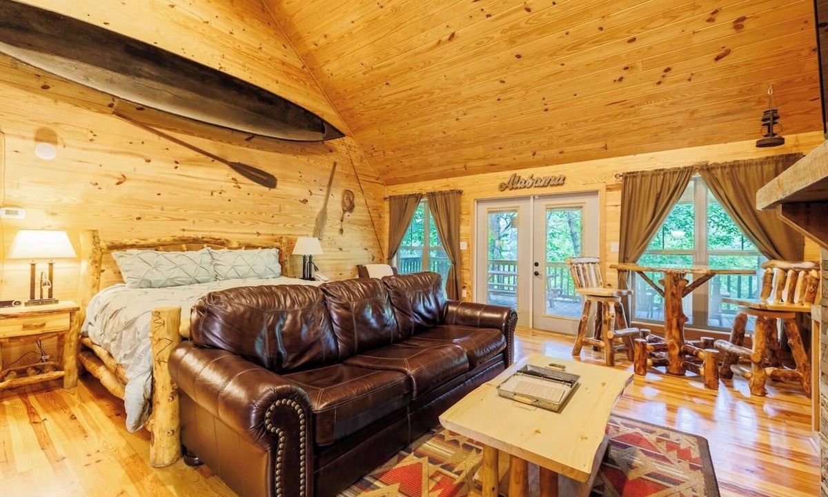 Mentone Cabin | A Little River Romance | Private Dock + Hot Tub