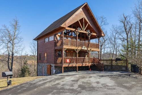 Sevierville House | A Piece of Heaven is a Wonderful Dog-Friendly 2 Bedroom Cabin in Starr Crest Resort!
