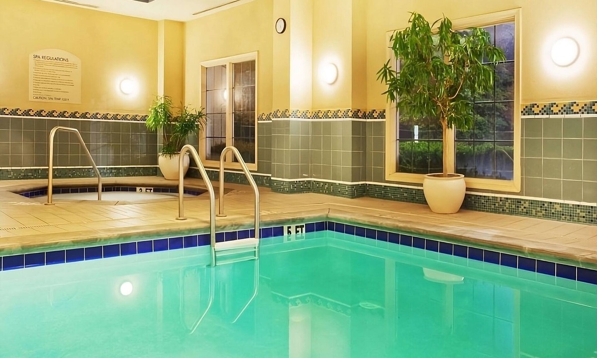 College Park Hotel | A Place You'll Surely Enjoy! 2 Posh Units, Near CNN Center - Studio Tour