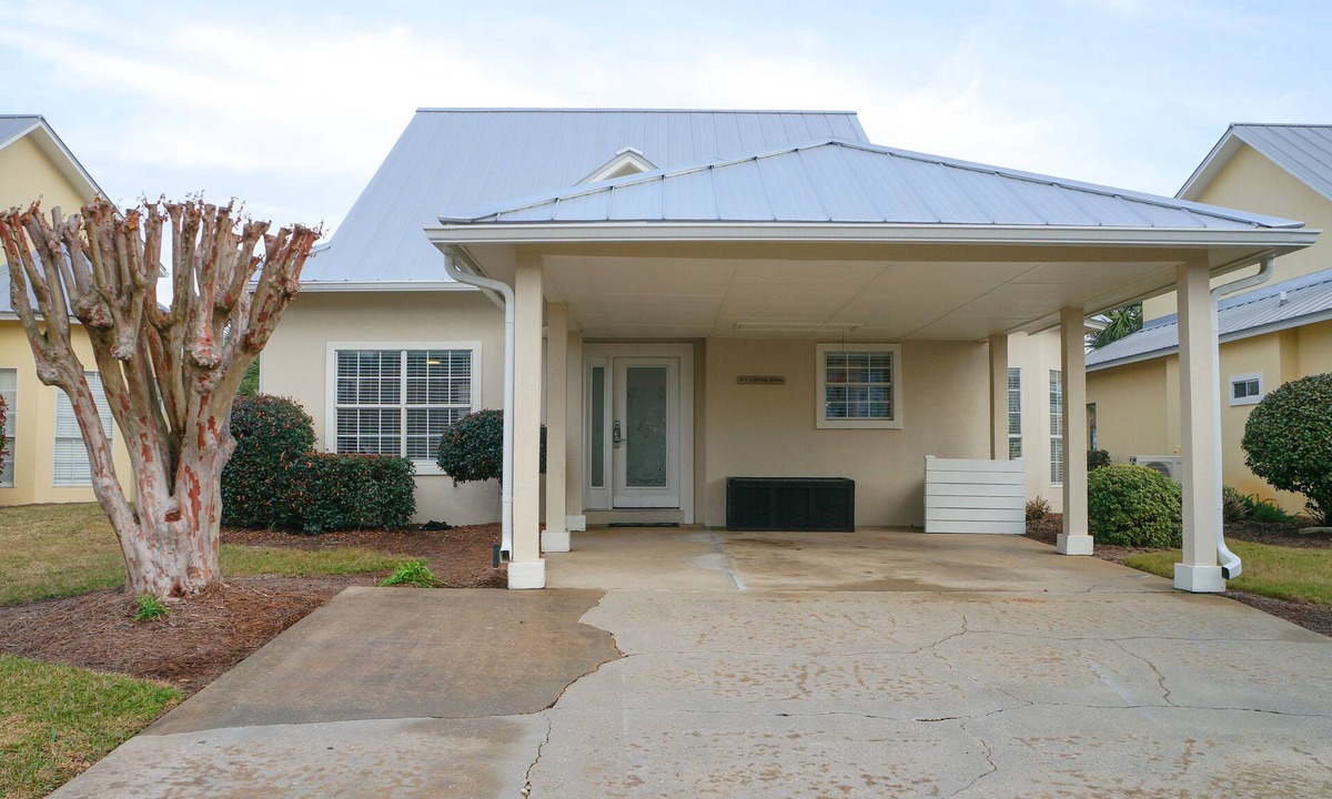 Miramar Beach Cottage | A Shore Thing Marvelous 4 bedroom Beach Cottage with heated pool!