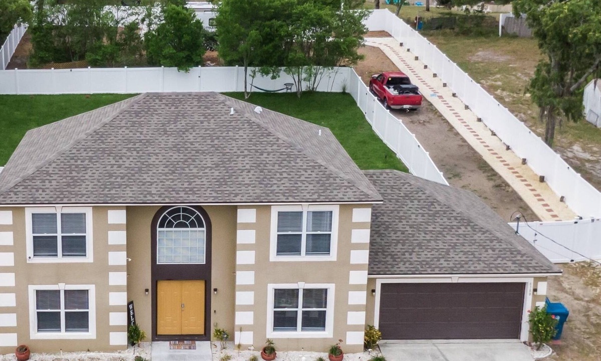 Spring Hill House | A Spacious 2bdr RV home near Beaches &Weeki Wachee & Tampa