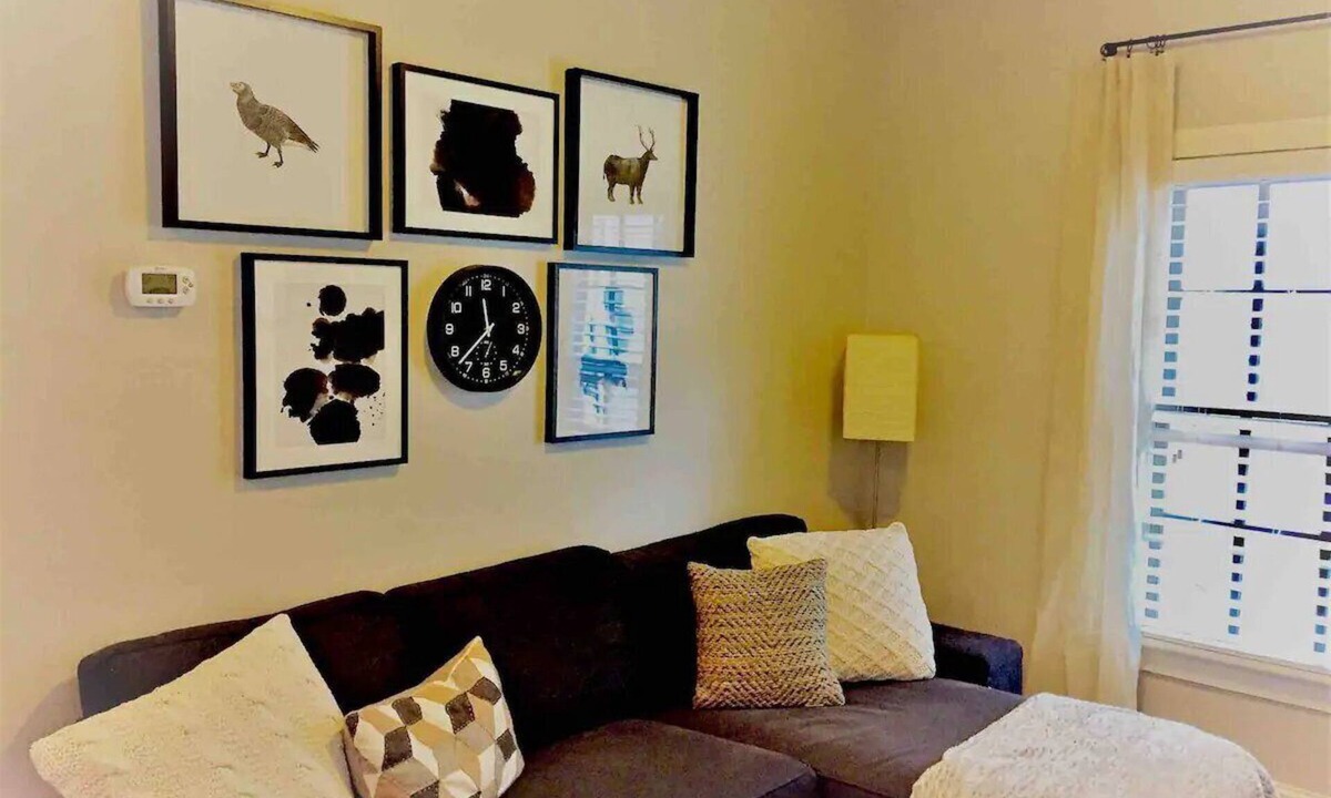 North Ormewood Park House | A1E Little Lebowski Urban Guest House!