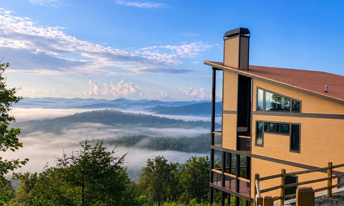 Morganton Ski Chalet | Above the Clouds Luxury Retreat with Hot Tub and Epic Views