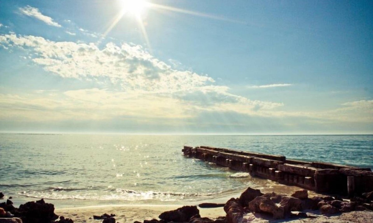 Siesta Key Cottage | Across The Street From #1 Beach