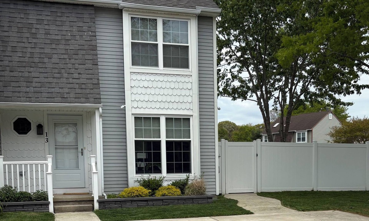 Somers Point House | Adorable 2-bedroom townhome in Somers Point - 10 min to OCNJ! Dog friendly
