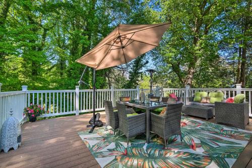 Chesapeake Beach House | Adorable Beach Cottage w/Hot Tub & Tropical Bar!
