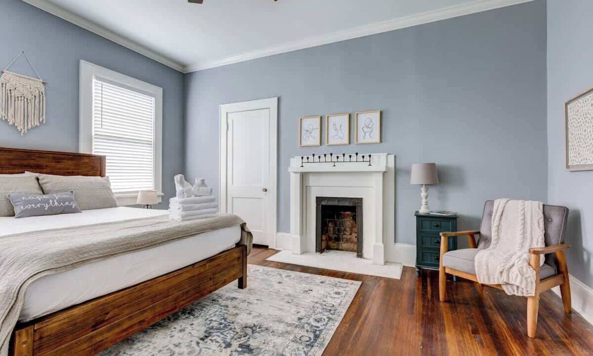 Cherry House | Adorable Home. Close to Everything. Great Location