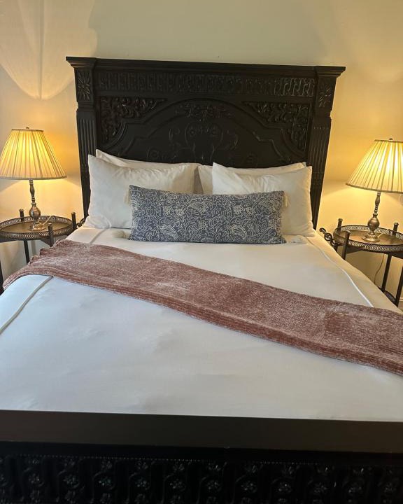 Royal Palm Beach House | Adorable Self Check-in Guest Suite w/Private Patio