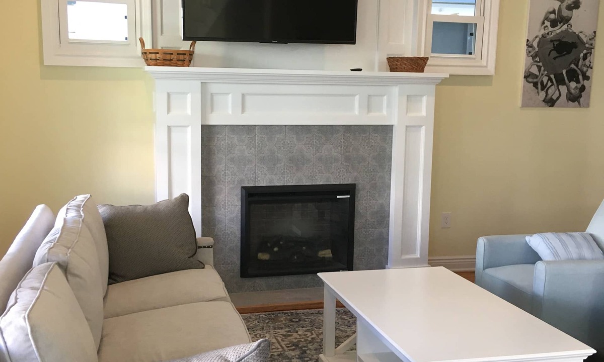 North End House | AFFORDABLE, FAMILY FRIENDLY, CENTRALLY LOCATED AND COMPLETELY REBUILT IN 2020