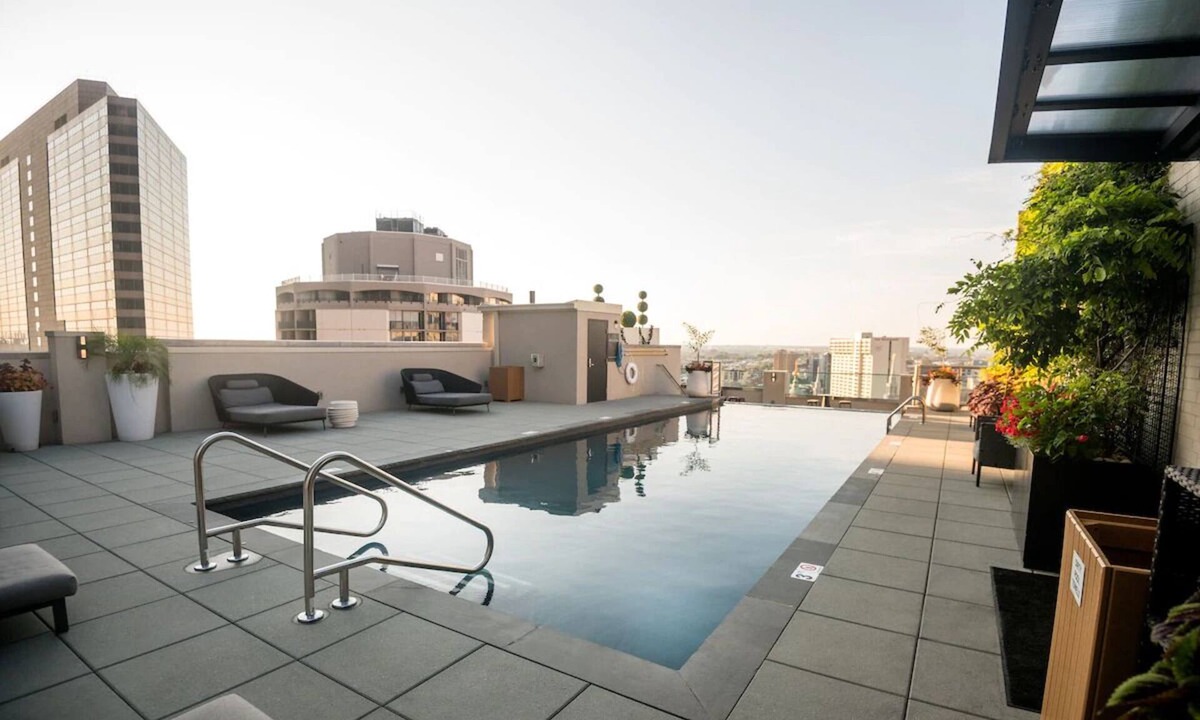 Logan Square Hotel | Affordable Urban Suite with Stunning City Views | 2 Suites | Rooftop Pool