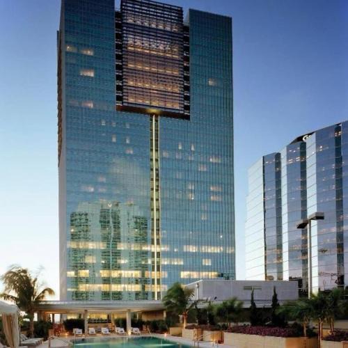 Town Square Apartment | AKA Brickell Condo Free Parking by Palermo Home Miami